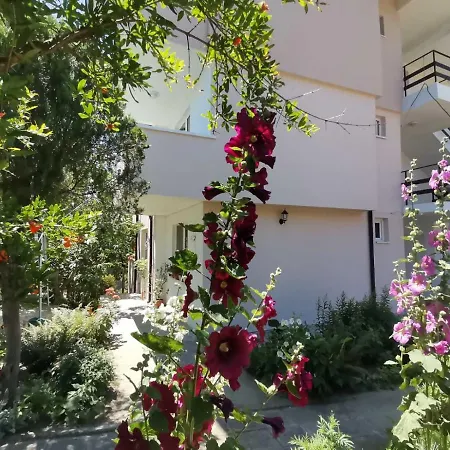 дъбрава Guest house 3*