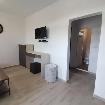Guest house дъбрава 3*