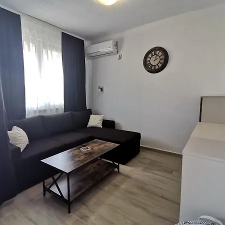 дъбрава Pensión 3*