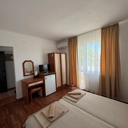 Pensiune дъбрава Sinemoreț