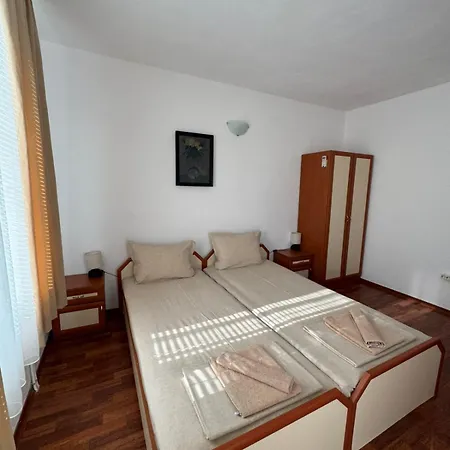 дъбрава Guest house 3*