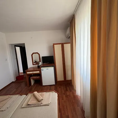 дъбрава Guest house 3*